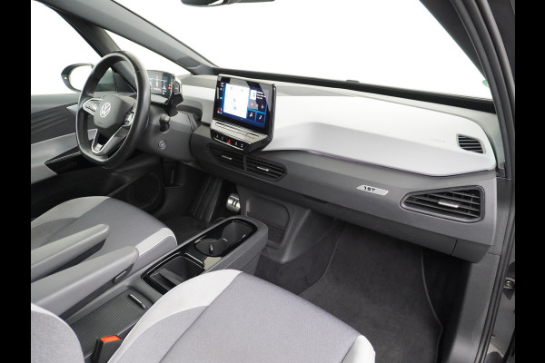 Volkswagen ID.3 58kWh 204PK 1st. First Plus Navi-Pro 19" Camera Trekhaak Apple Carplay Android Auto Matrix-LED Stoel-Stuurverwarming Adapt.Cruis Lmv Bluetooth Regensensor Rijstrooksensor Verkeersbord detectie Wifi Origineel Nederlandse Auto Nieuwprijs €43.675,-