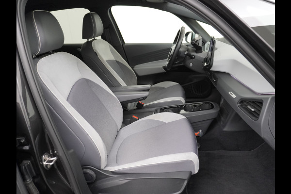 Volkswagen ID.3 58kWh 204PK 1st. First Plus Navi-Pro 19" Camera Trekhaak Apple Carplay Android Auto Matrix-LED Stoel-Stuurverwarming Adapt.Cruis Lmv Bluetooth Regensensor Rijstrooksensor Verkeersbord detectie Wifi Origineel Nederlandse Auto Nieuwprijs €43.675,-