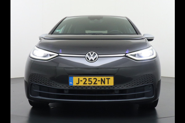 Volkswagen ID.3 58kWh 204PK 1st. First Plus Navi-Pro 19" Camera Trekhaak Apple Carplay Android Auto Matrix-LED Stoel-Stuurverwarming Adapt.Cruis Lmv Bluetooth Regensensor Rijstrooksensor Verkeersbord detectie Wifi Origineel Nederlandse Auto Nieuwprijs €43.675,-