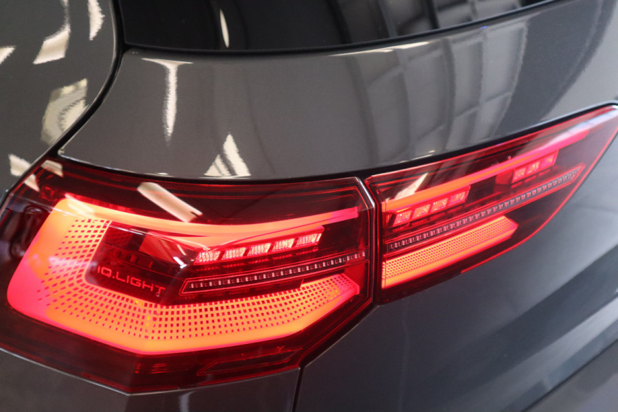 Volkswagen Golf 2.0 TSI GTI ACC Navi Panoramadak Milltek Uitlaat