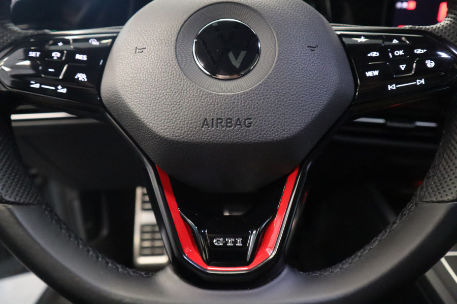 Volkswagen Golf 2.0 TSI GTI ACC Navi Panoramadak Milltek Uitlaat