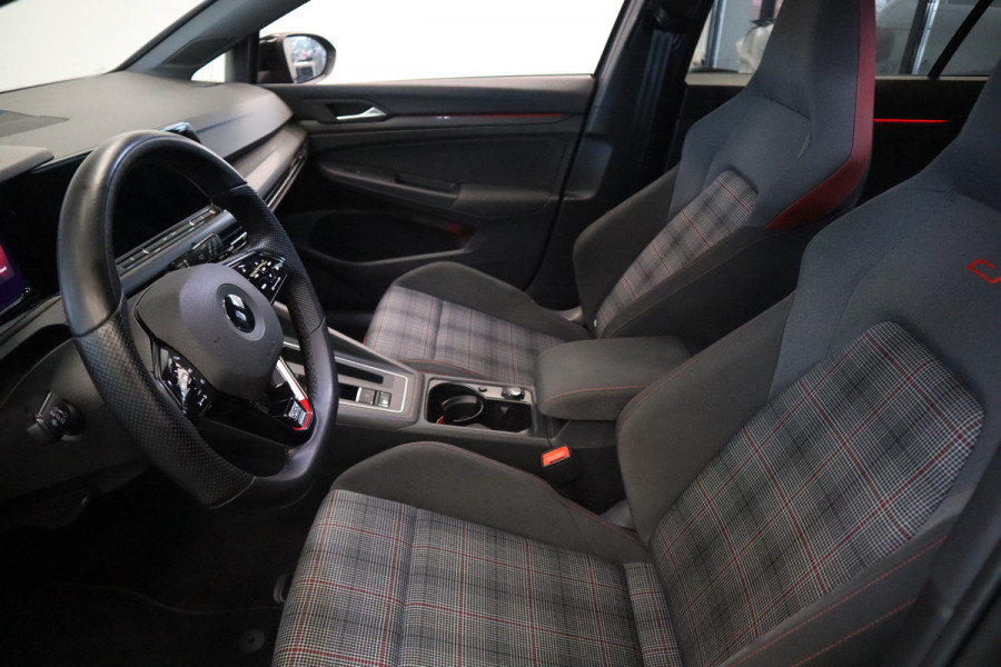 Volkswagen Golf 2.0 TSI GTI ACC Navi Panoramadak Milltek Uitlaat