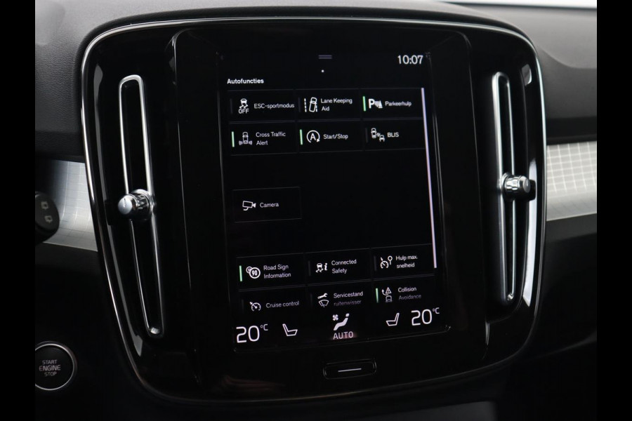 Volvo XC40 1.5 T2 Business Pro | Trekhaak | Stoel & stuurverwarming | Camera | Carplay | Navigatie | Adaptive cruise | Keyless | Climate control