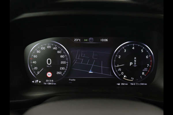 Volvo XC40 1.5 T2 Business Pro | Trekhaak | Stoel & stuurverwarming | Camera | Carplay | Navigatie | Adaptive cruise | Keyless | Climate control