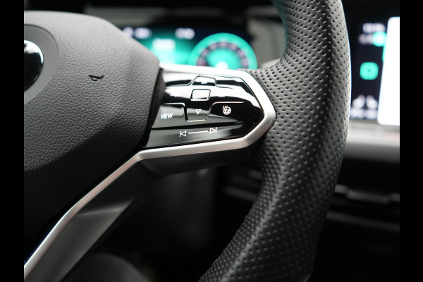 Volkswagen Golf GTE 245pk Plug In Hybrid Black Optic PHEV | Adaptive Cruise  | Camera | IQ Light | Sportstoelen Verwarmd | 18"L.M | Virtual | Apple Carplay | Sfeerverlichting | Keyless |