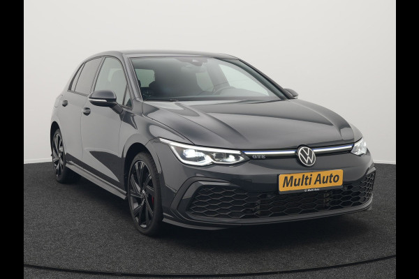 Volkswagen Golf GTE 245pk Plug In Hybrid Black Optic PHEV | Adaptive Cruise  | Camera | IQ Light | Sportstoelen Verwarmd | 18"L.M | Virtual | Apple Carplay | Sfeerverlichting | Keyless |