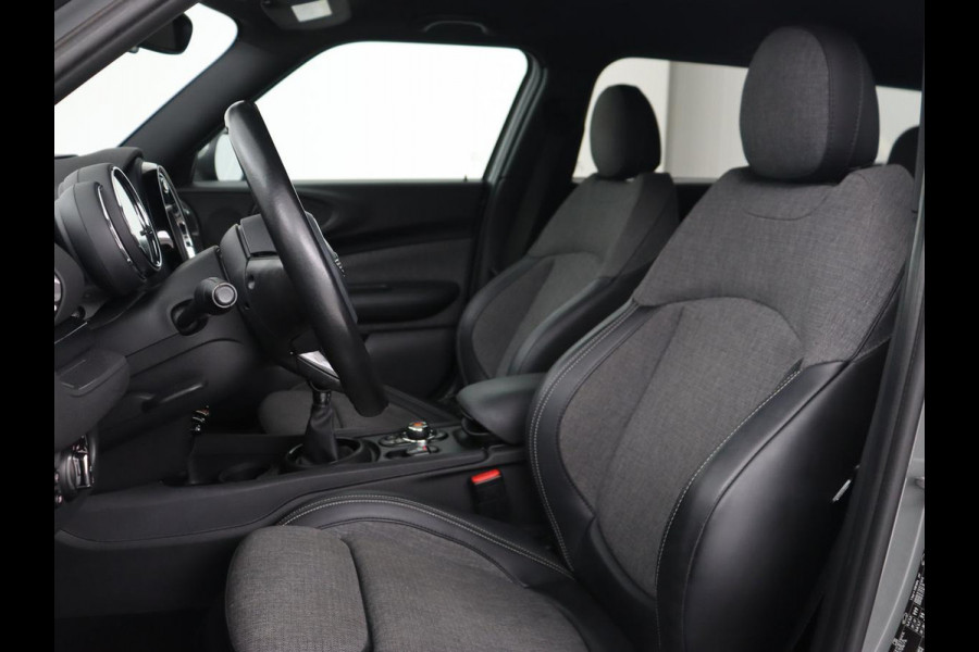 MINI Clubman 1.5 One Chili Plus | Full LED | Navigatie | Climate control | Keyless | Bluetooth | Leder/Stof | Park Assist | Cruise control