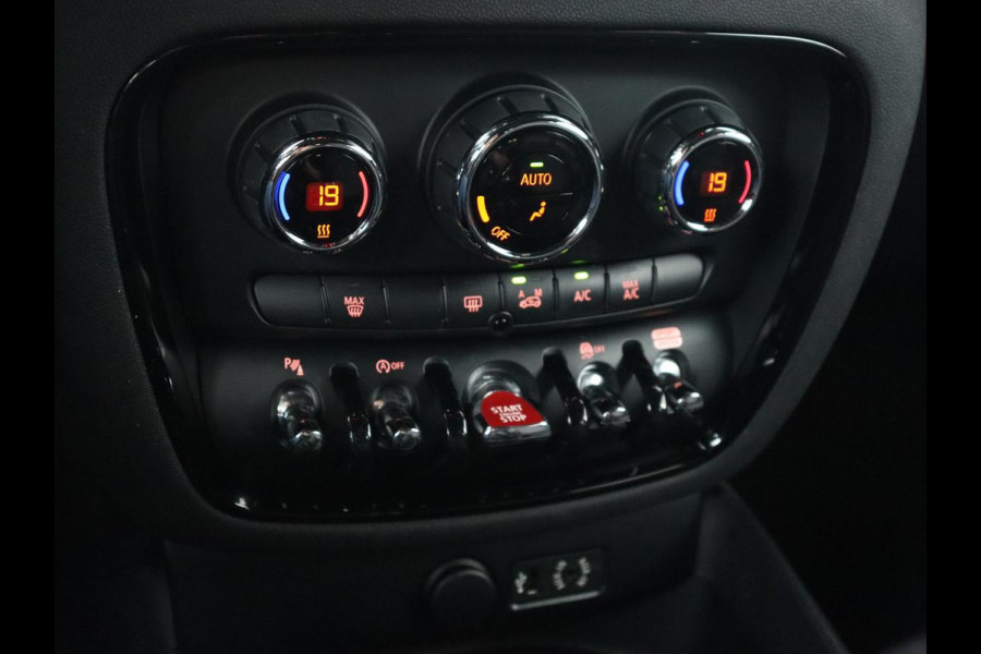 MINI Clubman 1.5 One Chili Plus | Full LED | Navigatie | Climate control | Keyless | Bluetooth | Leder/Stof | Park Assist | Cruise control