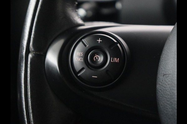 MINI Clubman 1.5 One Chili Plus | Full LED | Navigatie | Climate control | Keyless | Bluetooth | Leder/Stof | Park Assist | Cruise control