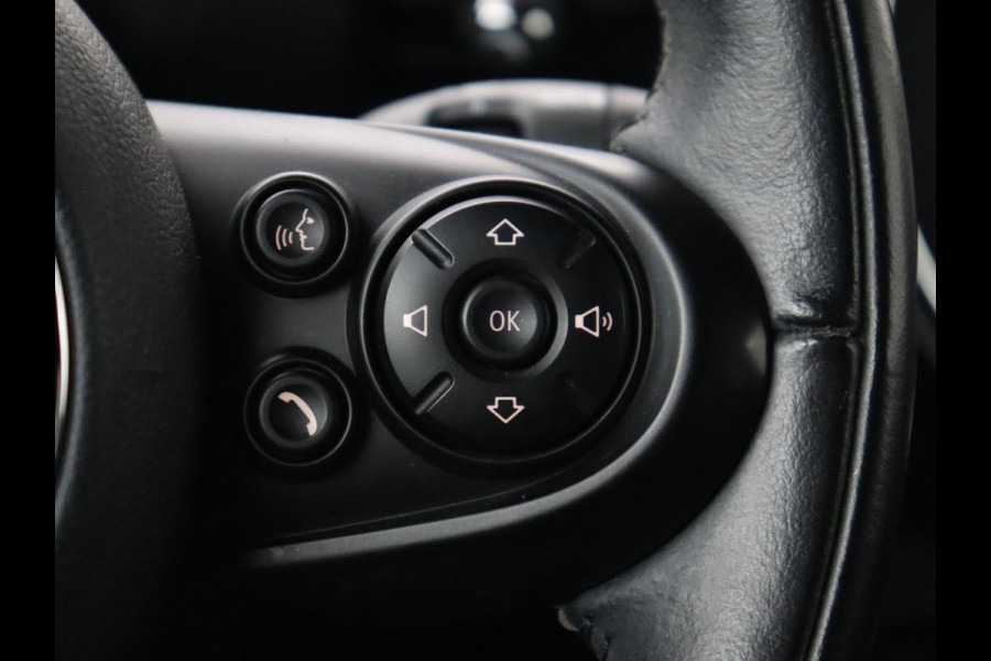 MINI Clubman 1.5 One Chili Plus | Full LED | Navigatie | Climate control | Keyless | Bluetooth | Leder/Stof | Park Assist | Cruise control