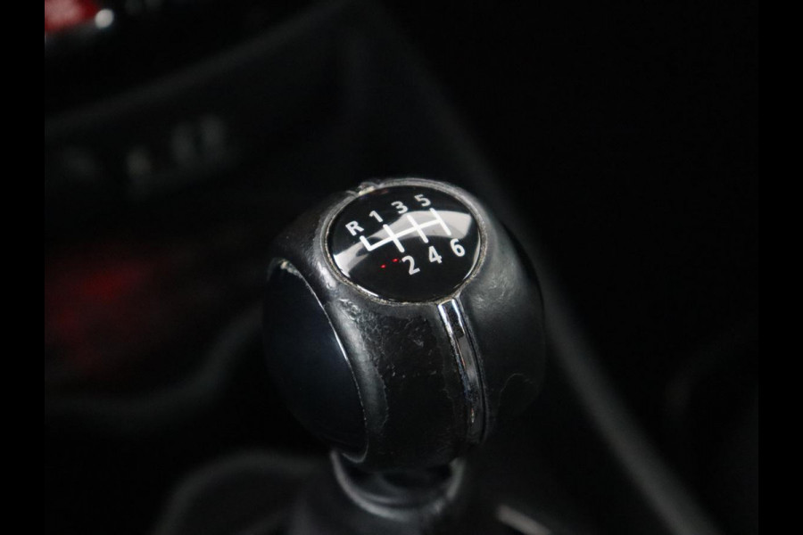 MINI Clubman 1.5 One Chili Plus | Full LED | Navigatie | Climate control | Keyless | Bluetooth | Leder/Stof | Park Assist | Cruise control
