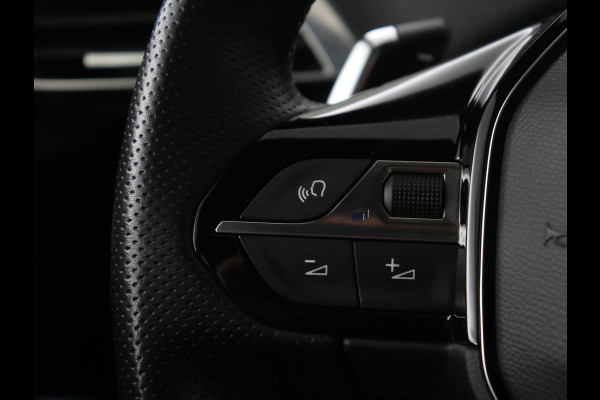 Peugeot 3008 1.6 PureTech GT | Panoramadak | Stoelverwarming | Massage | 360 Camera | Carplay | Adaptive cruise | Focal Sound | Half leder | Navigatie | Keyless | Full LED