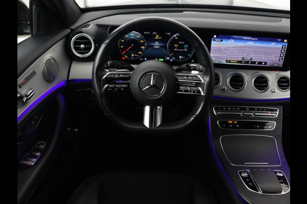 Mercedes-Benz E-Klasse 300e AMG | Panoramadak | Burmester | Head-Up | Adaptive cruise | Stoelverwarming | 360 Camera | Memory | Carplay | Matrix LED | Leder/Alcantara | Trekhaak | Widescreen | PHEV | Plug In