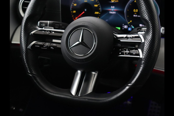 Mercedes-Benz E-Klasse 300e AMG | Panoramadak | Burmester | Head-Up | Adaptive cruise | Stoelverwarming | 360 Camera | Memory | Carplay | Matrix LED | Leder/Alcantara | Trekhaak | Widescreen | PHEV | Plug In