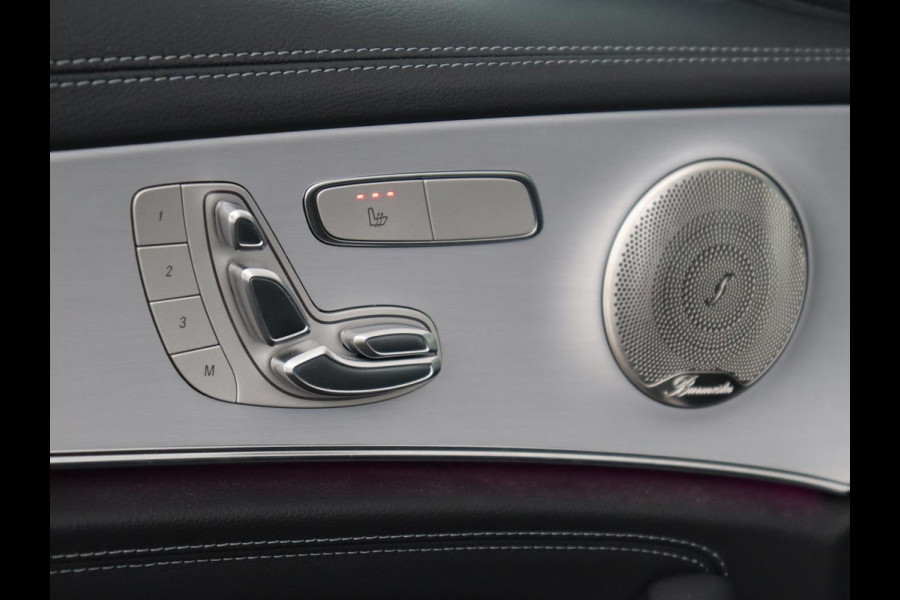 Mercedes-Benz E-Klasse 300e AMG | Panoramadak | Burmester | Head-Up | Adaptive cruise | Stoelverwarming | 360 Camera | Memory | Carplay | Matrix LED | Leder/Alcantara | Trekhaak | Widescreen | PHEV | Plug In