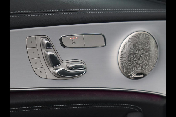 Mercedes-Benz E-Klasse 300e AMG | Panoramadak | Burmester | Head-Up | Adaptive cruise | Stoelverwarming | 360 Camera | Memory | Carplay | Matrix LED | Leder/Alcantara | Trekhaak | Widescreen | PHEV | Plug In