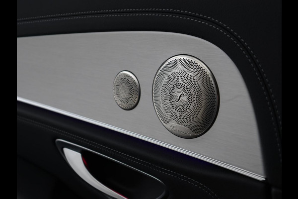 Mercedes-Benz E-Klasse 300e AMG | Panoramadak | Burmester | Head-Up | Adaptive cruise | Stoelverwarming | 360 Camera | Memory | Carplay | Matrix LED | Leder/Alcantara | Trekhaak | Widescreen | PHEV | Plug In