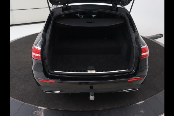 Mercedes-Benz E-Klasse 300e AMG | Panoramadak | Burmester | Head-Up | Adaptive cruise | Stoelverwarming | 360 Camera | Memory | Carplay | Matrix LED | Leder/Alcantara | Trekhaak | Widescreen | PHEV | Plug In