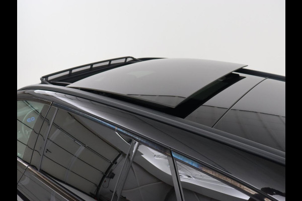 Mercedes-Benz E-Klasse 300e AMG | Panoramadak | Burmester | Head-Up | Adaptive cruise | Stoelverwarming | 360 Camera | Memory | Carplay | Matrix LED | Leder/Alcantara | Trekhaak | Widescreen | PHEV | Plug In