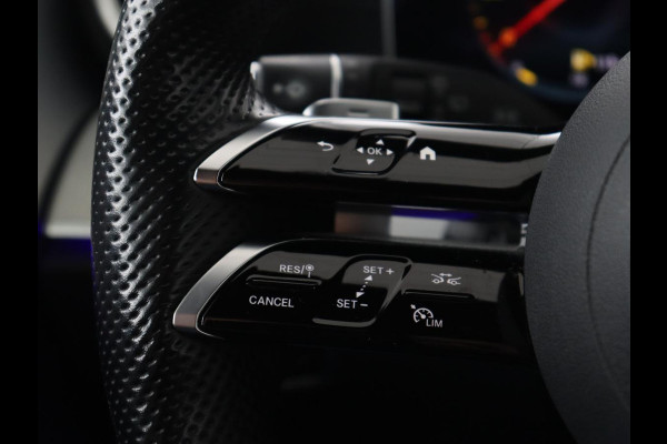 Mercedes-Benz E-Klasse 300e AMG | Panoramadak | Burmester | Head-Up | Adaptive cruise | Stoelverwarming | 360 Camera | Memory | Carplay | Matrix LED | Leder/Alcantara | Trekhaak | Widescreen | PHEV | Plug In