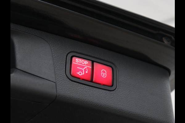 Mercedes-Benz E-Klasse 300e AMG | Panoramadak | Burmester | Head-Up | Adaptive cruise | Stoelverwarming | 360 Camera | Memory | Carplay | Matrix LED | Leder/Alcantara | Trekhaak | Widescreen | PHEV | Plug In