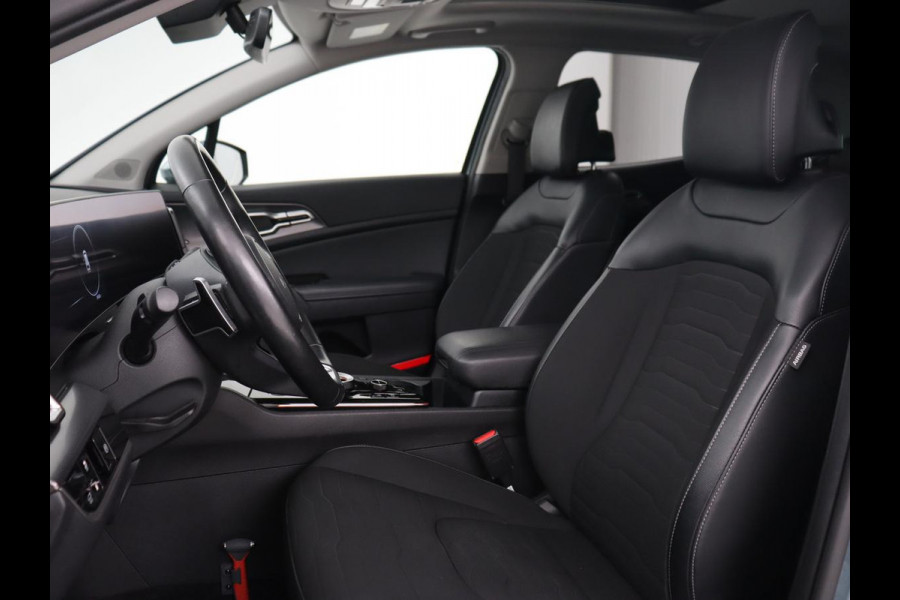 Kia Sportage 1.6 T-GDi Plug-in Hybrid AWD DynamicPlusLine | Panoramadak | Stoel & stuurverwarming | Camera | Adaptive cruise | Achterbankverwarming | Keyless | Carplay | Navigatie