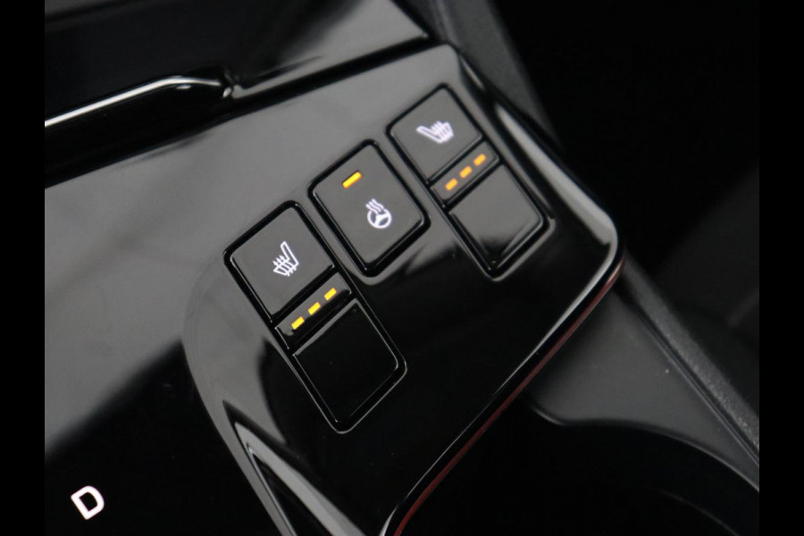Kia Sportage 1.6 T-GDi Plug-in Hybrid AWD DynamicPlusLine | Panoramadak | Stoel & stuurverwarming | Camera | Adaptive cruise | Achterbankverwarming | Keyless | Carplay | Navigatie