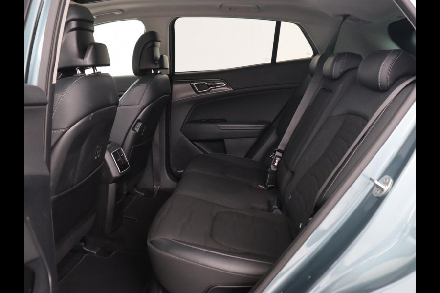 Kia Sportage 1.6 T-GDi Plug-in Hybrid AWD DynamicPlusLine | Panoramadak | Stoel & stuurverwarming | Camera | Adaptive cruise | Achterbankverwarming | Keyless | Carplay | Navigatie