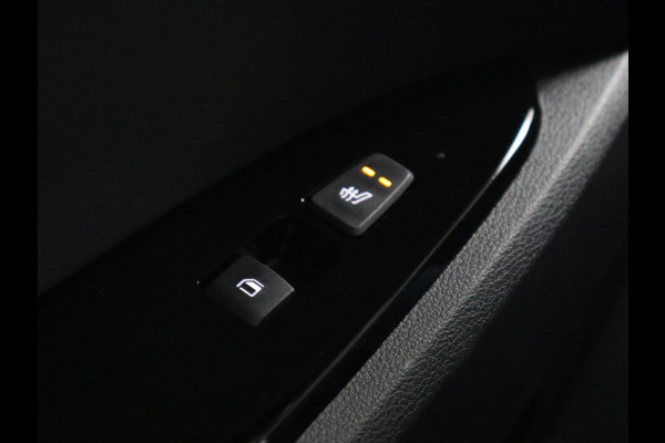 Kia Sportage 1.6 T-GDi Plug-in Hybrid AWD DynamicPlusLine | Panoramadak | Stoel & stuurverwarming | Camera | Adaptive cruise | Achterbankverwarming | Keyless | Carplay | Navigatie