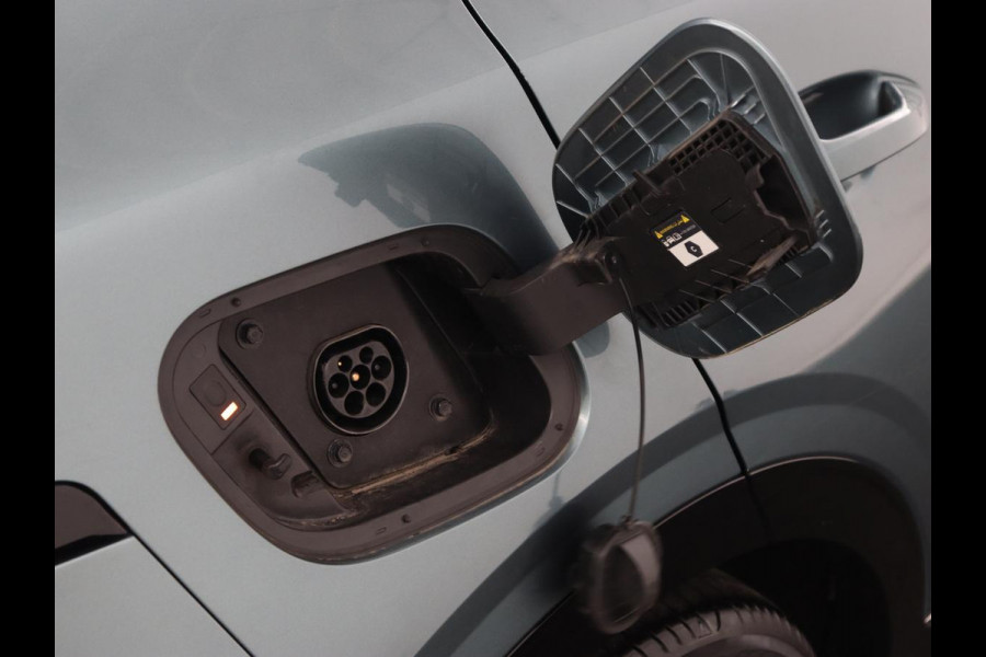 Kia Sportage 1.6 T-GDi Plug-in Hybrid AWD DynamicPlusLine | Panoramadak | Stoel & stuurverwarming | Camera | Adaptive cruise | Achterbankverwarming | Keyless | Carplay | Navigatie