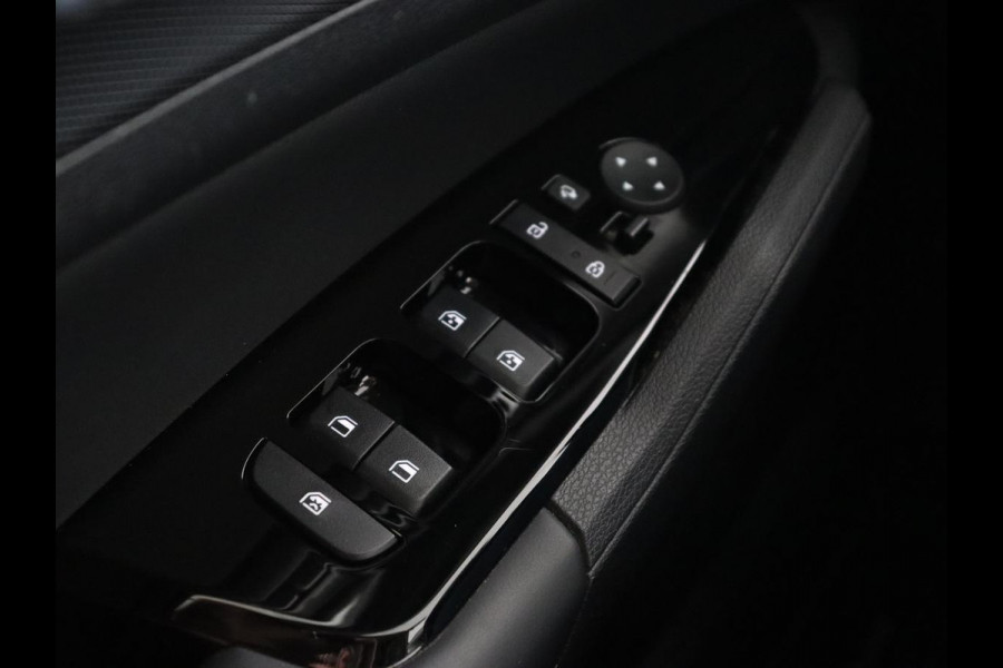 Kia Sportage 1.6 T-GDi Plug-in Hybrid AWD DynamicPlusLine | Panoramadak | Stoel & stuurverwarming | Camera | Adaptive cruise | Achterbankverwarming | Keyless | Carplay | Navigatie