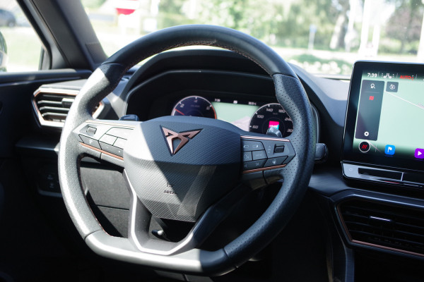 CUPRA Leon Sportstourer 1.4 e-Hybrid 245 PK VZ Adrenaline, Adap. Cruise Control, Sfeerverlichting, LED, Camera