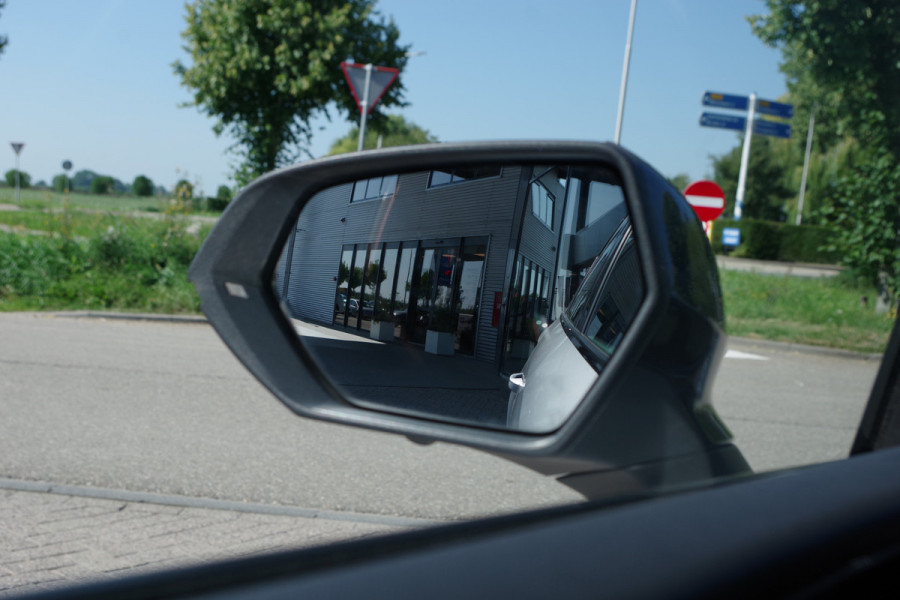 CUPRA Leon Sportstourer 1.4 e-Hybrid 245 PK VZ Adrenaline, Adap. Cruise Control, Sfeerverlichting, LED, Camera