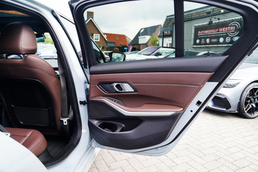 BMW 3 Serie 318i | Carplay | M-Pakket | Headup
