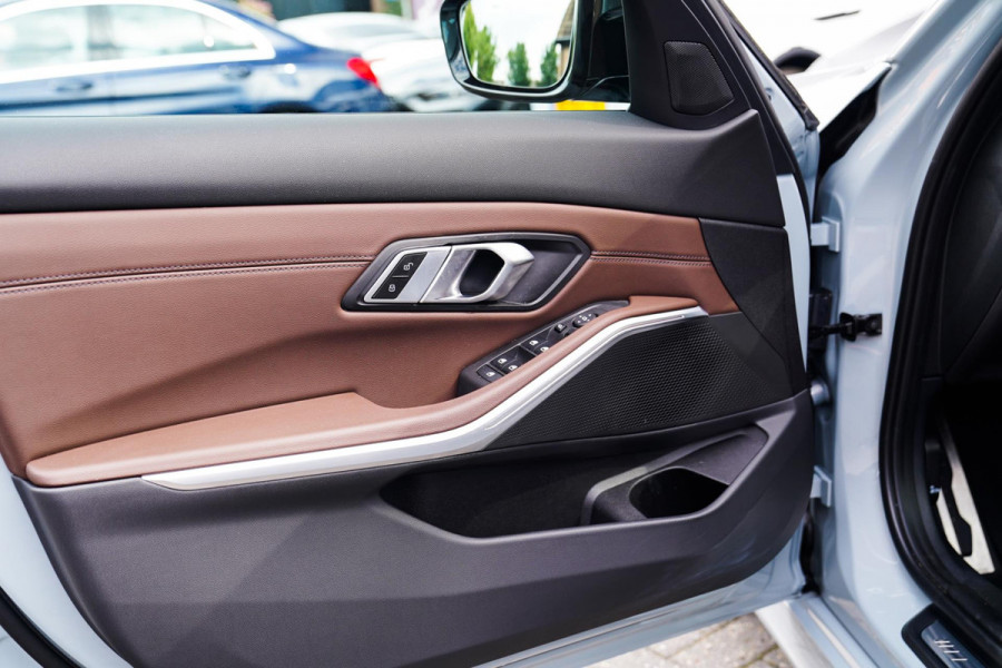BMW 3 Serie 318i | Carplay | M-Pakket | Headup