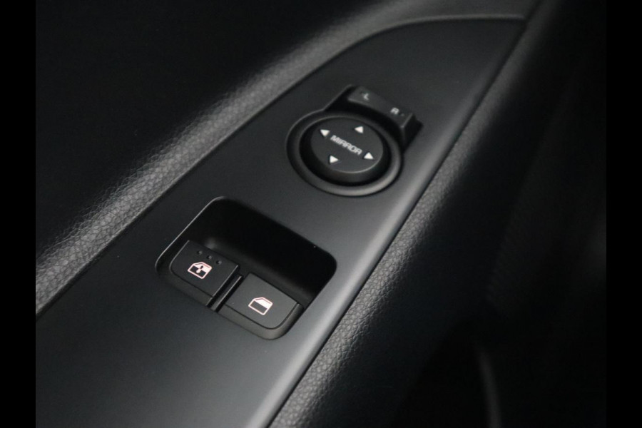 Kia Stonic 1.0 T-GDi DynamicLine | Camera | Carplay | Navigatie | Cruise control | Airco | Bluetooth | LED | Parkeerhulp