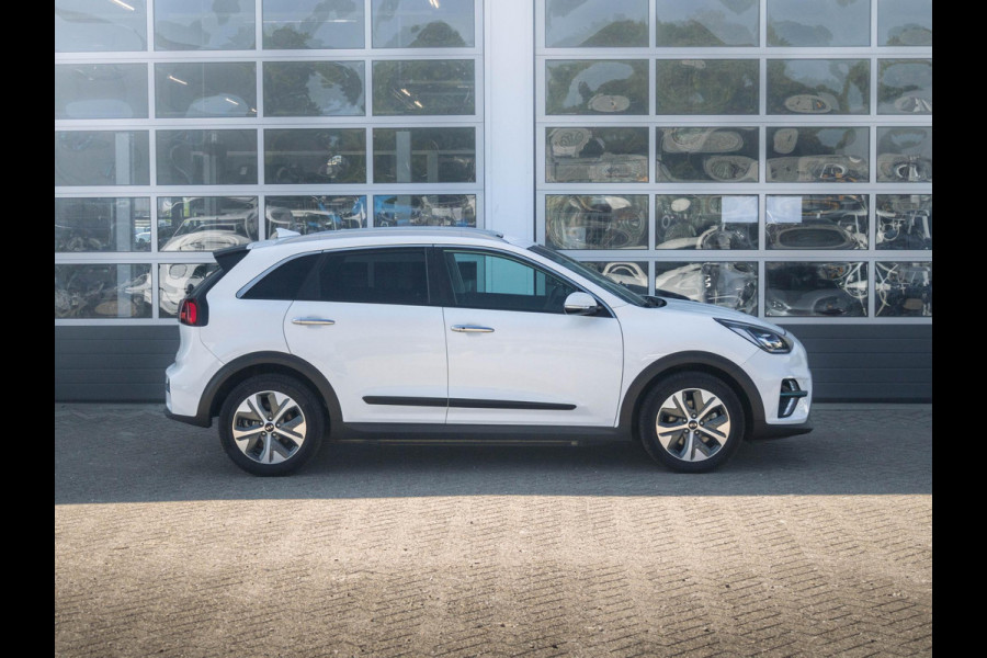 Kia e-Niro ExecutiveLine 64 kWh | Stoel ventilatie en verwarming l Lederen bekleding l Navigatie