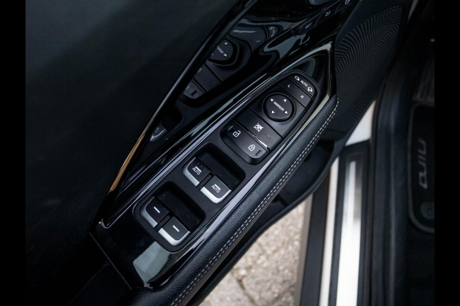 Kia e-Niro ExecutiveLine 64 kWh | Stoel ventilatie en verwarming l Lederen bekleding l Navigatie