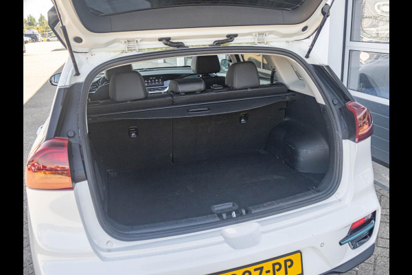 Kia e-Niro ExecutiveLine 64 kWh | Stoel ventilatie en verwarming l Lederen bekleding l Navigatie
