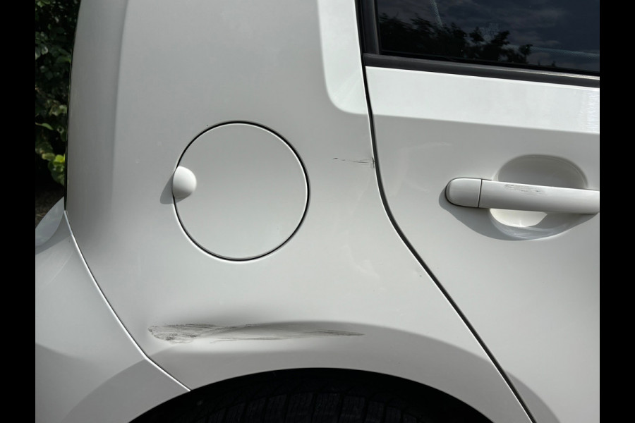 Volkswagen up! 1.0 BMT move up! | Airco |