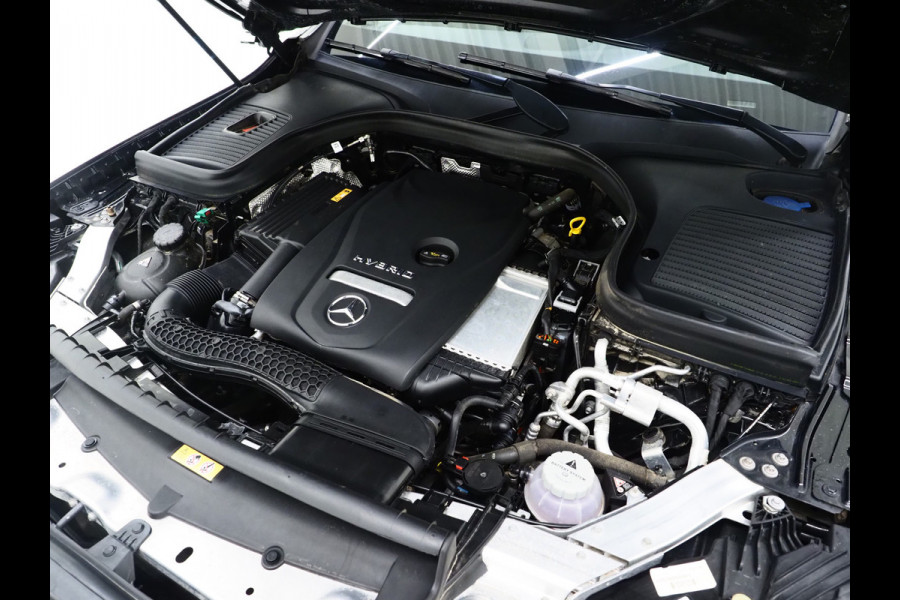 Mercedes-Benz GLC Coupé 300e 4MATIC AMG | Burmester | Trekhaak | Camera | Leder | Memory | Cruise | LED