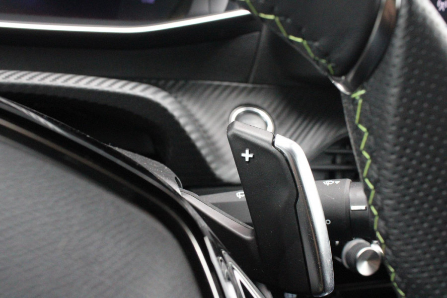 Peugeot 208 Hybrid 145PK e-DCS6 GT | NAVIGATIE | DRAADLOZE APPLE CARPLAY/ANDROID AUTO | CAMERA VOOR + ACHTER | FULL LED KOPLAMPEN | LICHTMETALEN VELGEN 17" | DODEHOEK DETECTIE | DRAADLOZE TELEFOONLADER | KEYLESS ENTRY/START | DAB+ RADIO | ADAPTIVE CRUISE CONTROL |