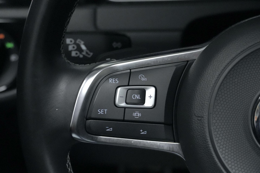 Volkswagen Golf 7.5 - 1.5 TSI ACT 2x R Line 150 PK | Pano-dak | Virtual | CarPlay | Cruise | Stoelverwarming | Camera | LED | PDC |