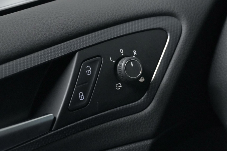 Volkswagen Golf 7.5 - 1.5 TSI ACT 2x R Line 150 PK | Pano-dak | Virtual | CarPlay | Cruise | Stoelverwarming | Camera | LED | PDC |