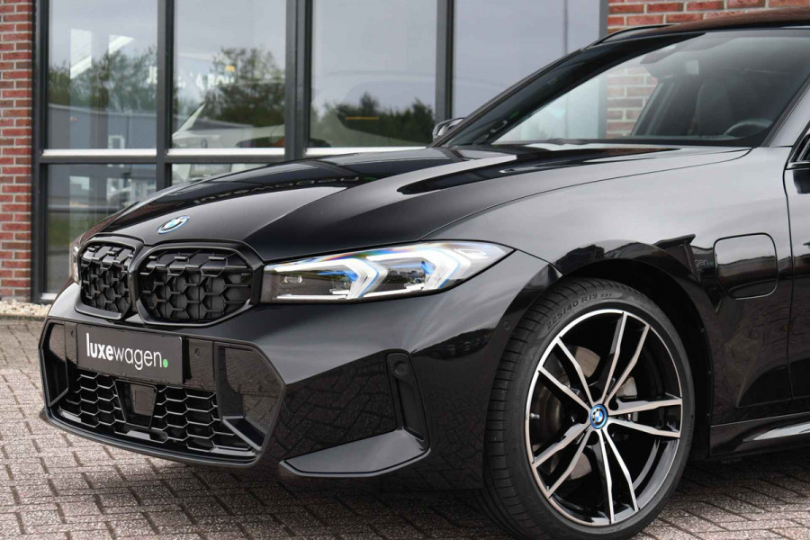 BMW 3 Serie Touring 320e M-Sport Pano El-zetels 360-cam HUD 19inch