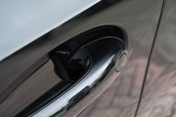 BMW 3 Serie Touring 320e M-Sport Pano El-zetels 360-cam HUD 19inch