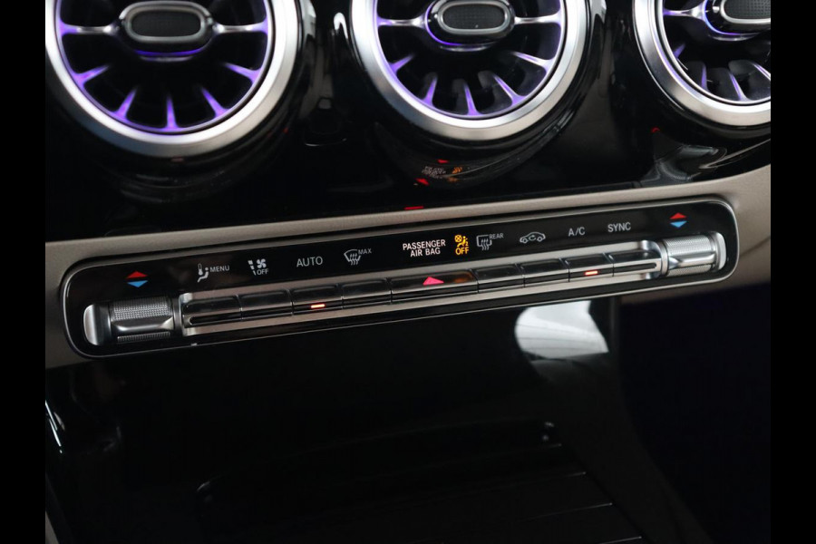 Mercedes-Benz CLA-Klasse Shooting Brake 180 Luxury Line | Leder | Adaptive cruise | Stoelverwarming | Camera | Matrix LED | Carplay | Sfeerverlichting | Widescreen | Keyless
