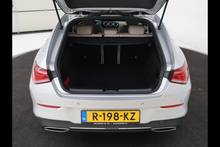 Mercedes-Benz CLA-Klasse Shooting Brake 180 Luxury Line | Leder | Adaptive cruise | Stoelverwarming | Camera | Matrix LED | Carplay | Sfeerverlichting | Widescreen | Keyless