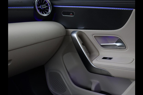 Mercedes-Benz CLA-Klasse Shooting Brake 180 Luxury Line | Leder | Adaptive cruise | Stoelverwarming | Camera | Matrix LED | Carplay | Sfeerverlichting | Widescreen | Keyless
