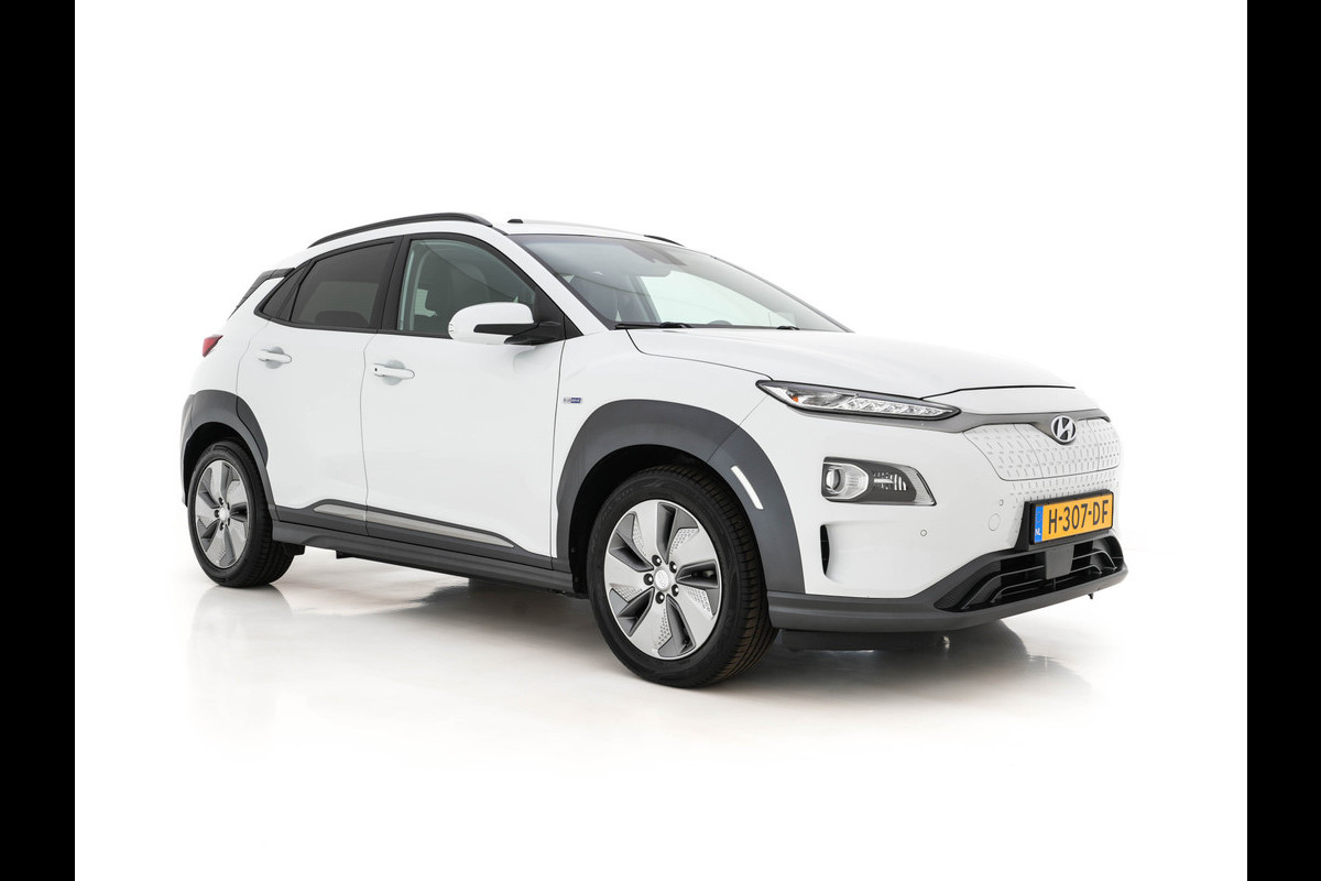 Hyundai Kona EV Premium 64 kWh (INCL-BTW) *PANO | FULL-LEATHER | KRELL-AUDIO | HEAD-UP | FULL-LED | NAVI-FULLMAP | DAB | ADAPT.CRUISE | KEYLESS | CAMERA | BLIND-SPOT | LANE-ASSIST | DIGI-COCKPIT | COMFORT-SEATS | 17''ALU*
